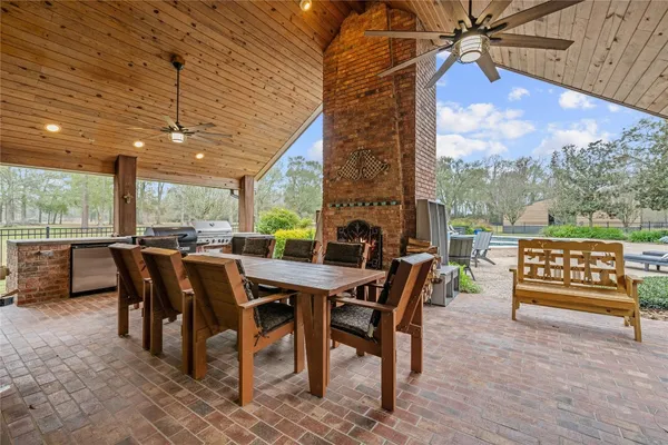 $1,250,000 | 1395 Ford Avenue, Dayton, TX 77535
