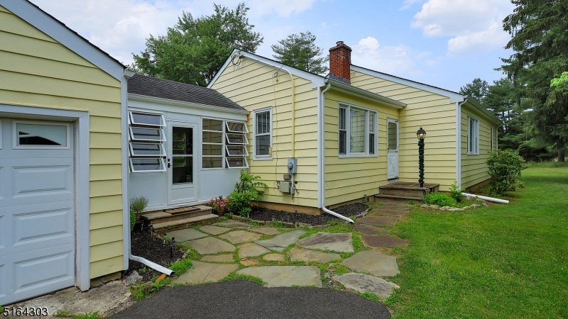 1496 Washington Valley Road Bridgewater, NJ 08807 - Photo 3 of 27