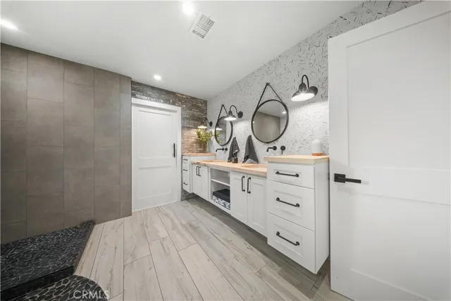 $2,999,000 | 7241 East Lewis Avenue, Orange, CA 92869