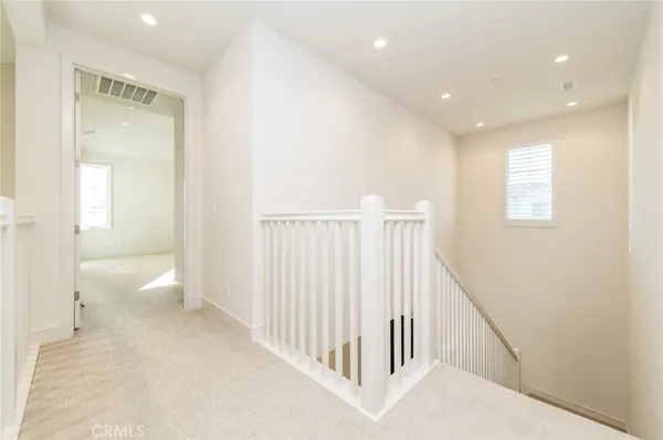 $6,400 | 111 Winnett, Irvine, CA 92602