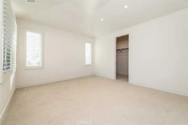 $6,400 | 111 Winnett, Irvine, CA 92602