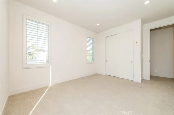 $6,400 | 111 Winnett, Irvine, CA 92602