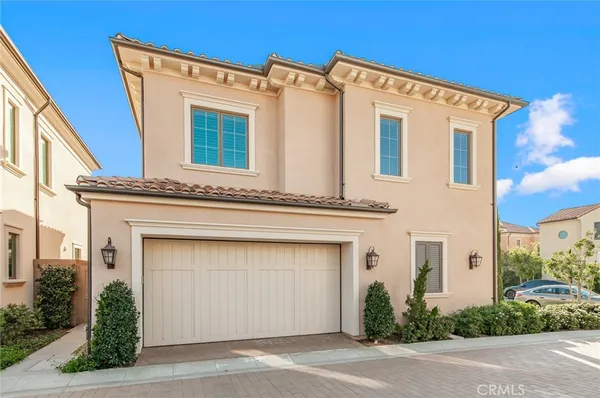 $6,400 | 111 Winnett, Irvine, CA 92602