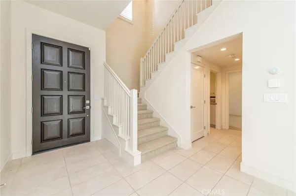 $6,400 | 111 Winnett, Irvine, CA 92602