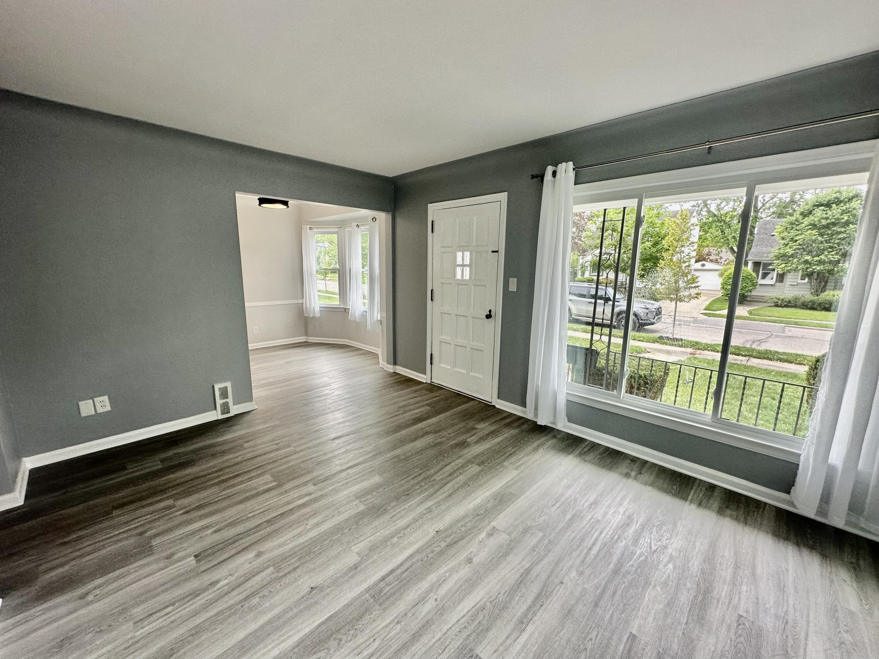 2360 Harvard Road Berkley, MI 48072 - Photo 14 of 54 IMG_8318