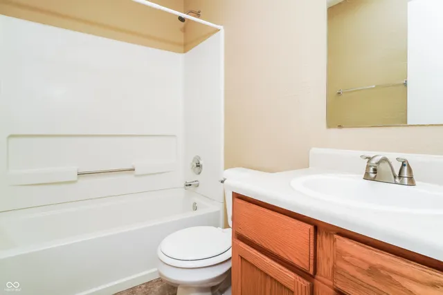 $1,515 | 1235 Porchester Lane, Greenwood, IN 46143