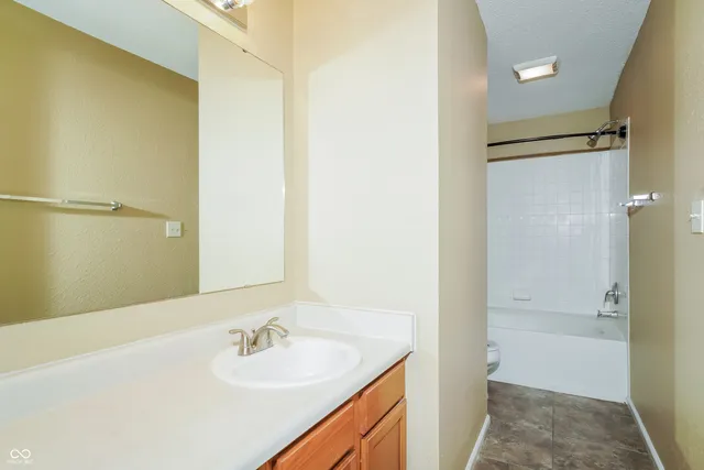 $1,515 | 1235 Porchester Lane, Greenwood, IN 46143