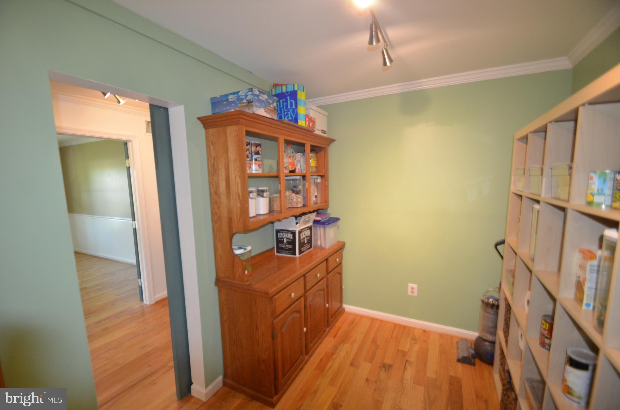 1251 Streaker Road Sykesville, MD 21784 - Photo 36 of 90 Butlers Pantry