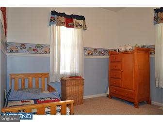 728 Iszard Road Deptford, NJ 08096 - Photo 8 of 10 Bedroom 3