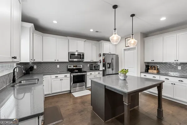 $414,000 | 413 Shoshone Circle, Kathleen, GA 31047