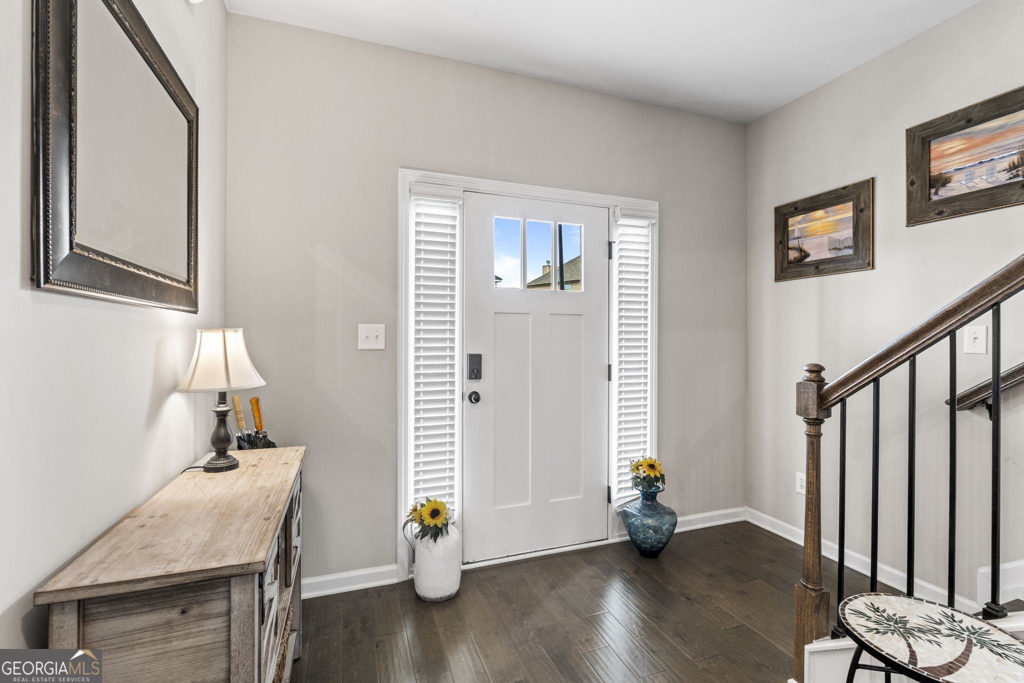 413 Shoshone Circle Kathleen, GA 31047 - Photo 4 of 42 a view of a livingroom with furniture and a window