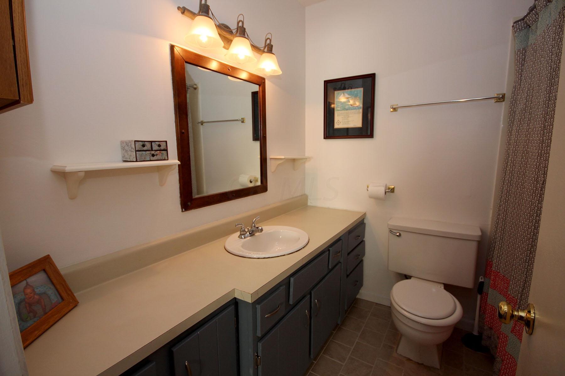304 Regents Road Columbus, OH 43230 - Photo 15 of 22