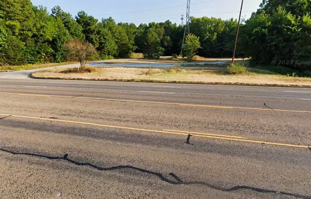 a view of a yard with a space