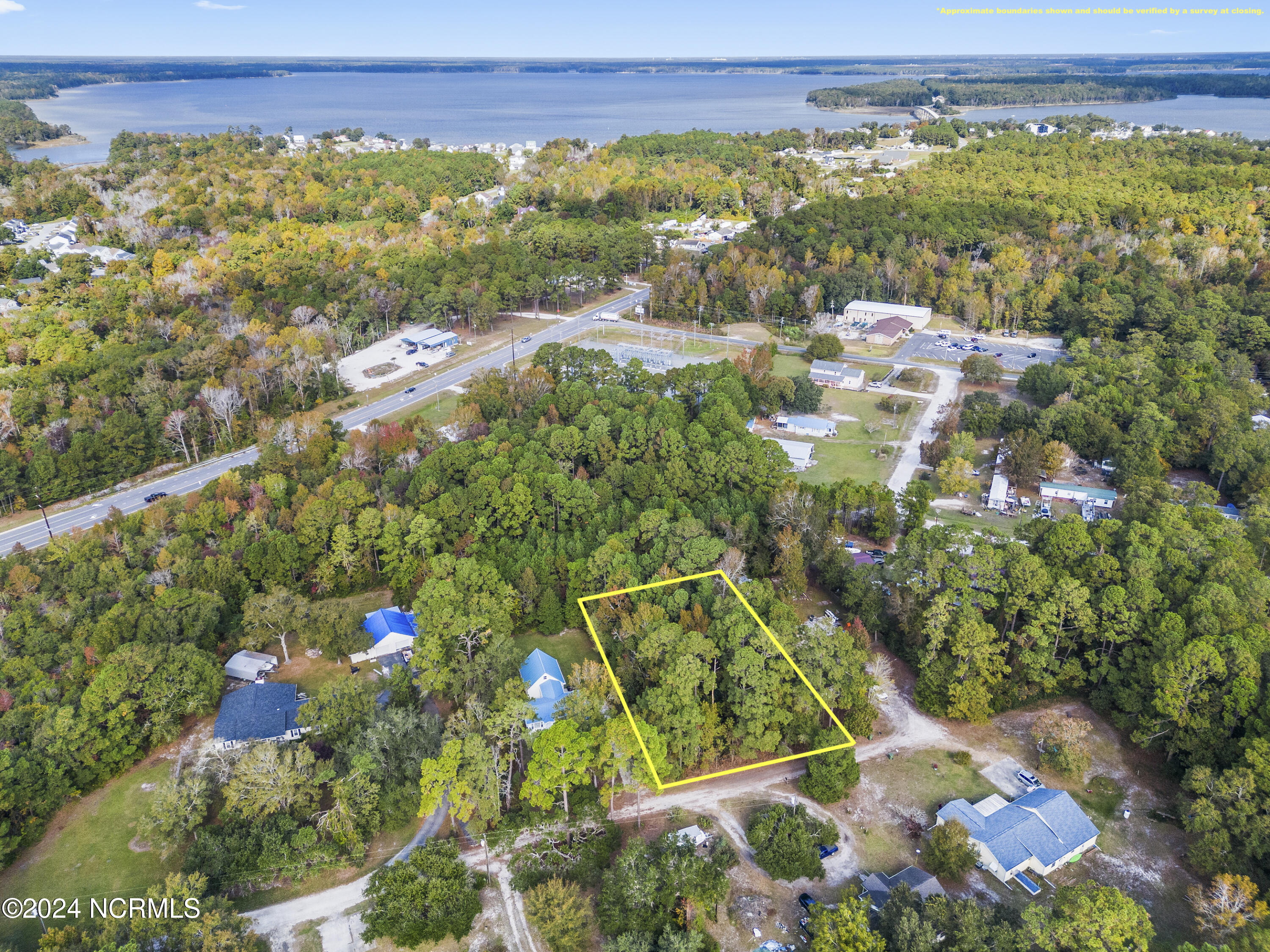 Looking toward New River/Camp Lejeune back gate on 172 - Any lines shown are approximate boundary lines and should be verified by a survey prior to closing