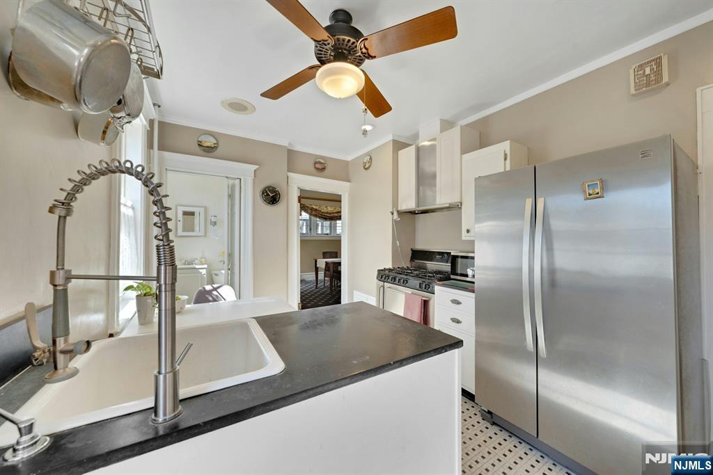 85 Spring Valley Avenue Hackensack, NJ 07601 - Photo 17 of 40 Gallery Image 17