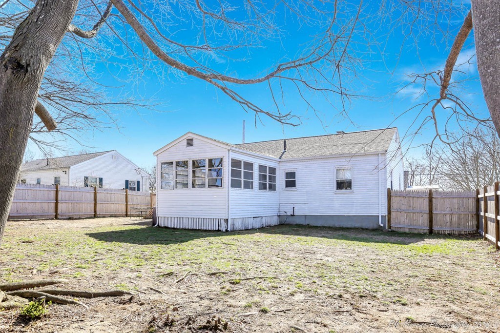 11 Elizabeth Road Stoneham, MA 02180 - Photo 15 of 18 Gallery Image 15