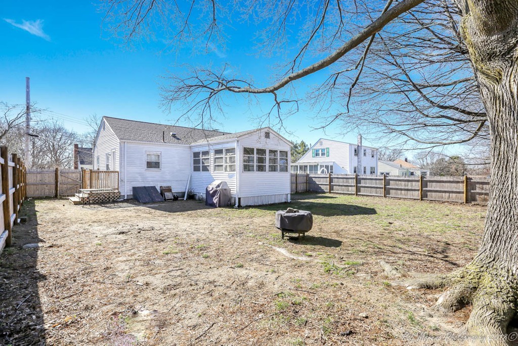 11 Elizabeth Road Stoneham, MA 02180 - Photo 16 of 18 Gallery Image 16
