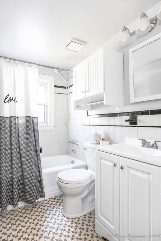 11 Elizabeth Road Stoneham, MA 02180 - Photo 9 of 18 Gallery Image 9