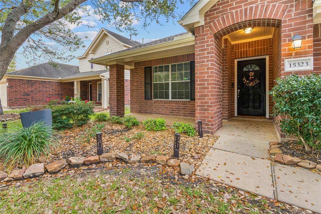 15323 Redbud Berry Way Cypress, TX 77433 - Photo 2 of 22