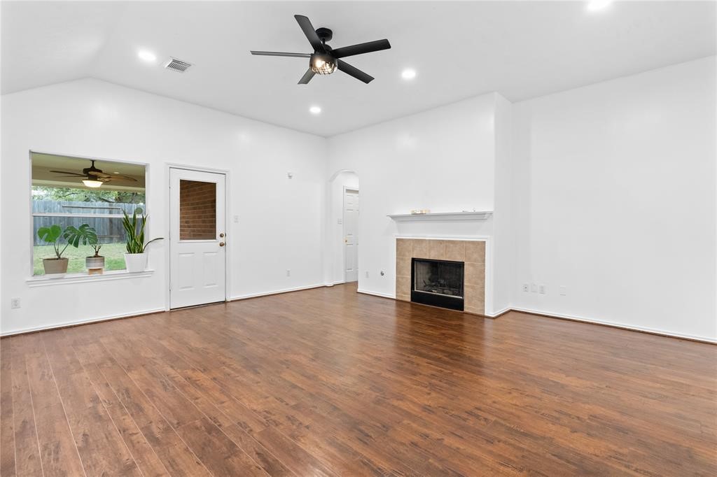 15323 Redbud Berry Way Cypress, TX 77433 - Photo 4 of 22