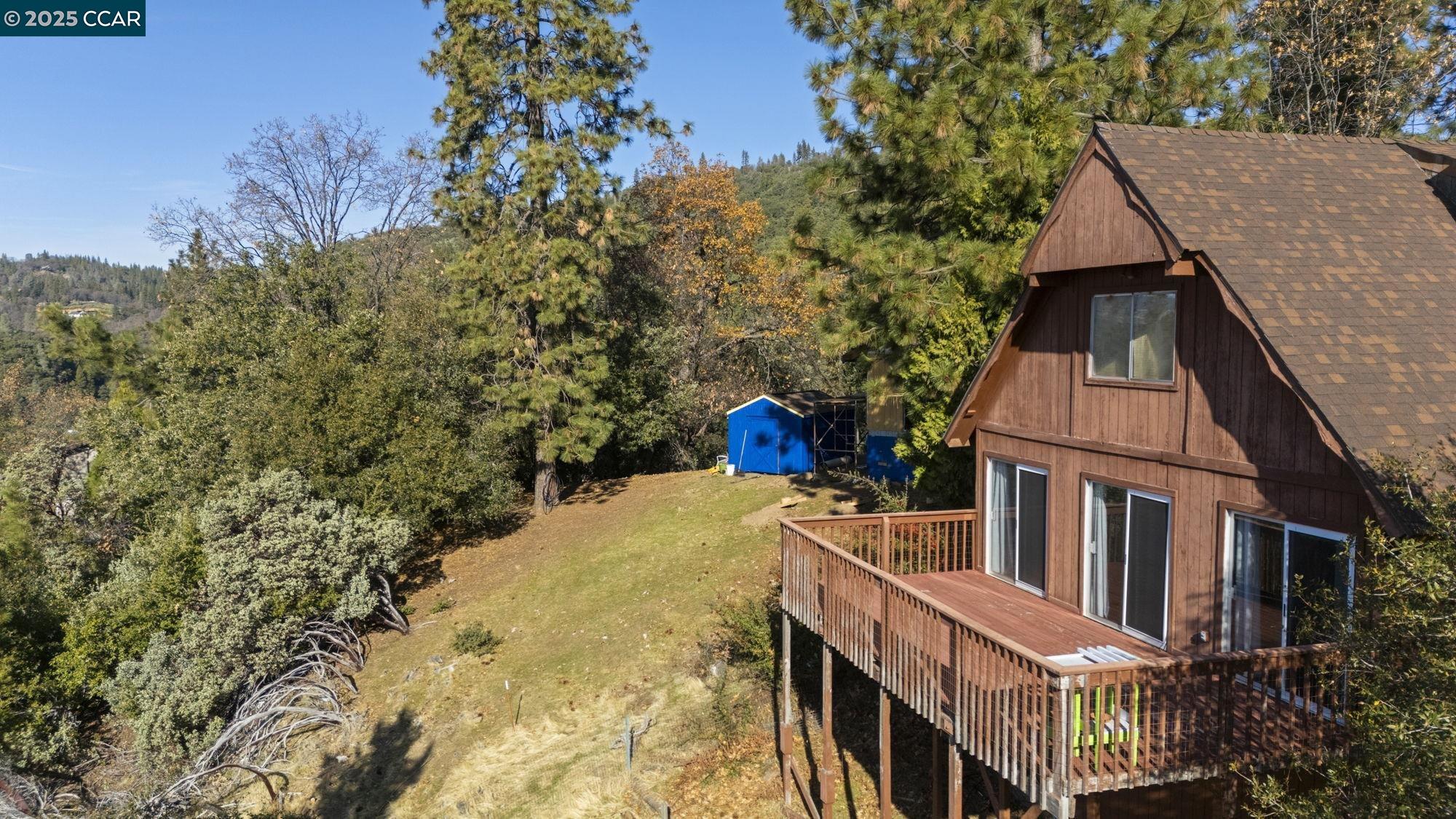 18957 Stag Circle Tuolumne, CA 95379 - Photo 15 of 22 a aerial view of a house with a yard