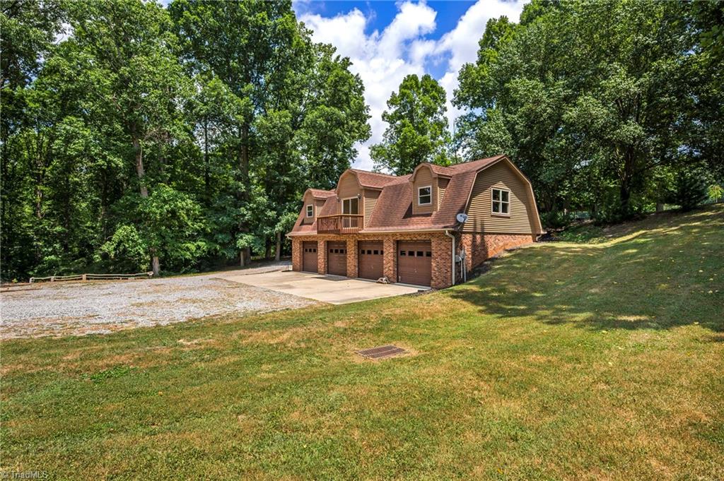 1016 Frye Bridge Road Clemmons, NC 27012 - Photo 4 of 32 Gallery Image 4