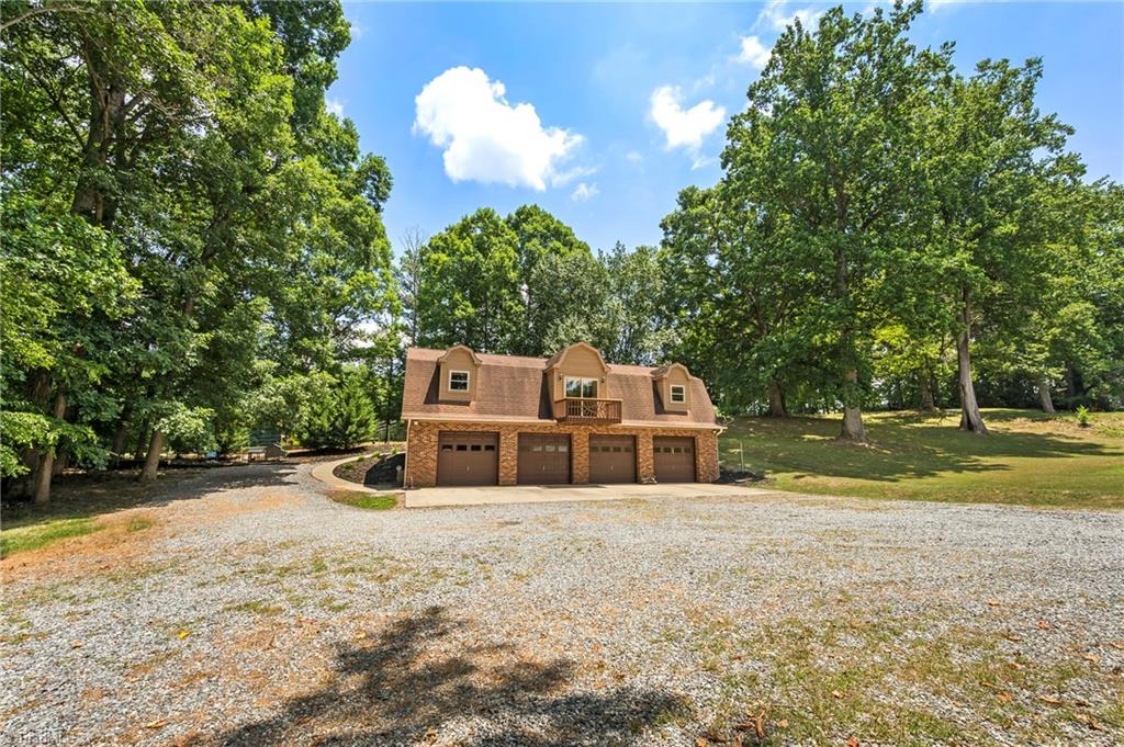 1016 Frye Bridge Road Clemmons, NC 27012 - Photo 5 of 32 Gallery Image 5