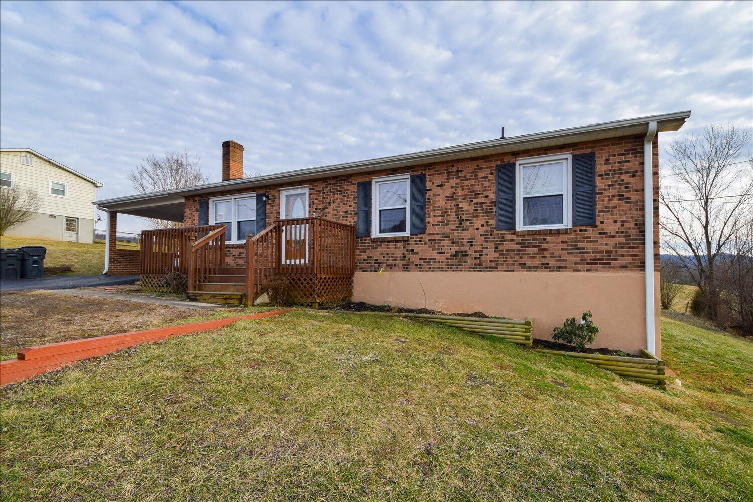 711 Mountain Pass Road Blue Ridge, VA 24064 - Photo 1 of 24 Front of Home