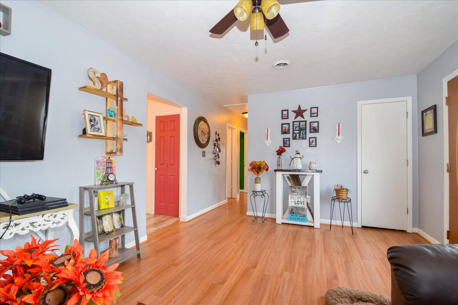 711 Mountain Pass Road Blue Ridge, VA 24064 - Photo 4 of 24 04-711 Mountain Pass-4
