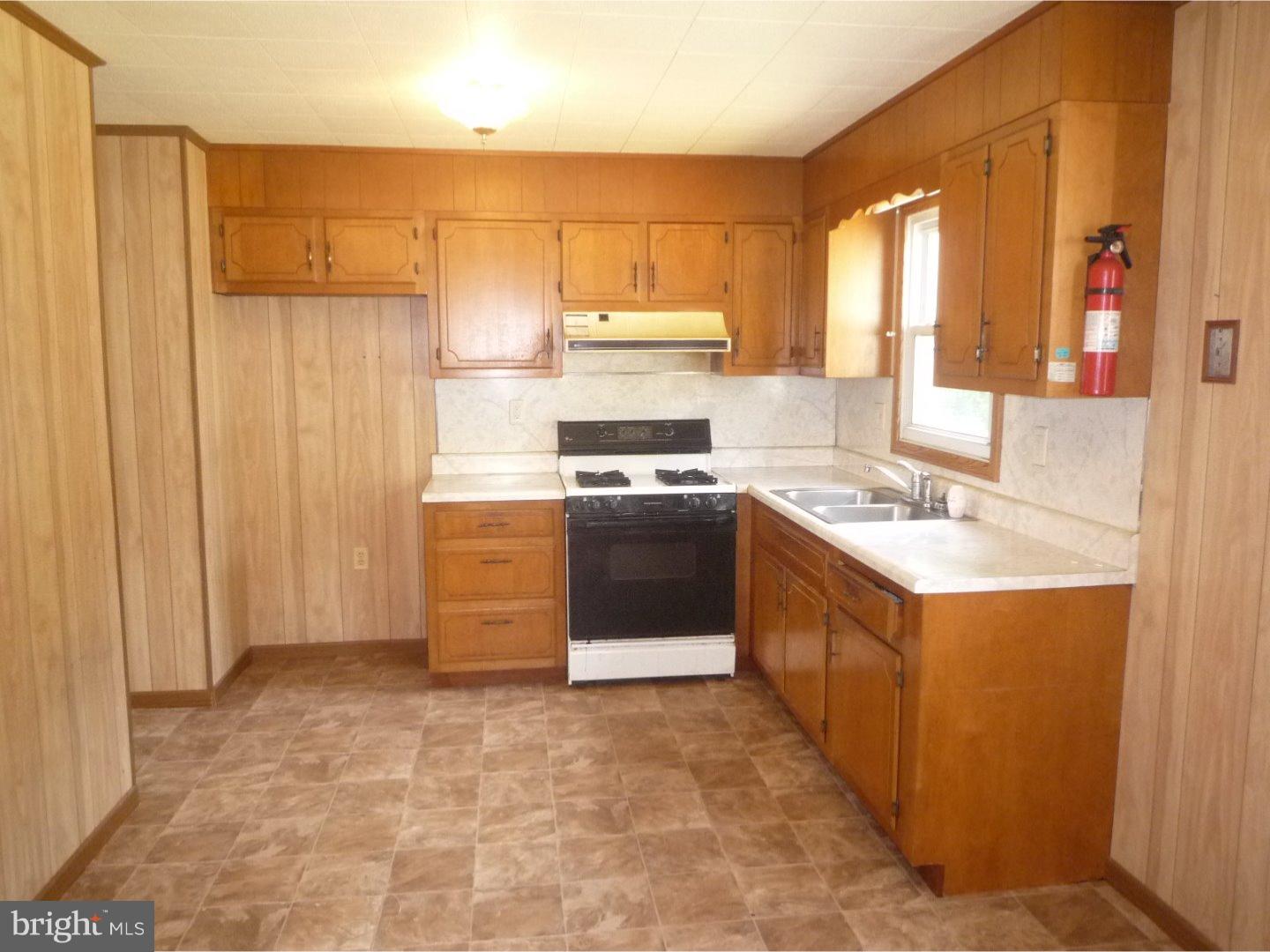 1715 Meade Street Reading, PA 19607 - Photo 6 of 19 Gallery Image 6