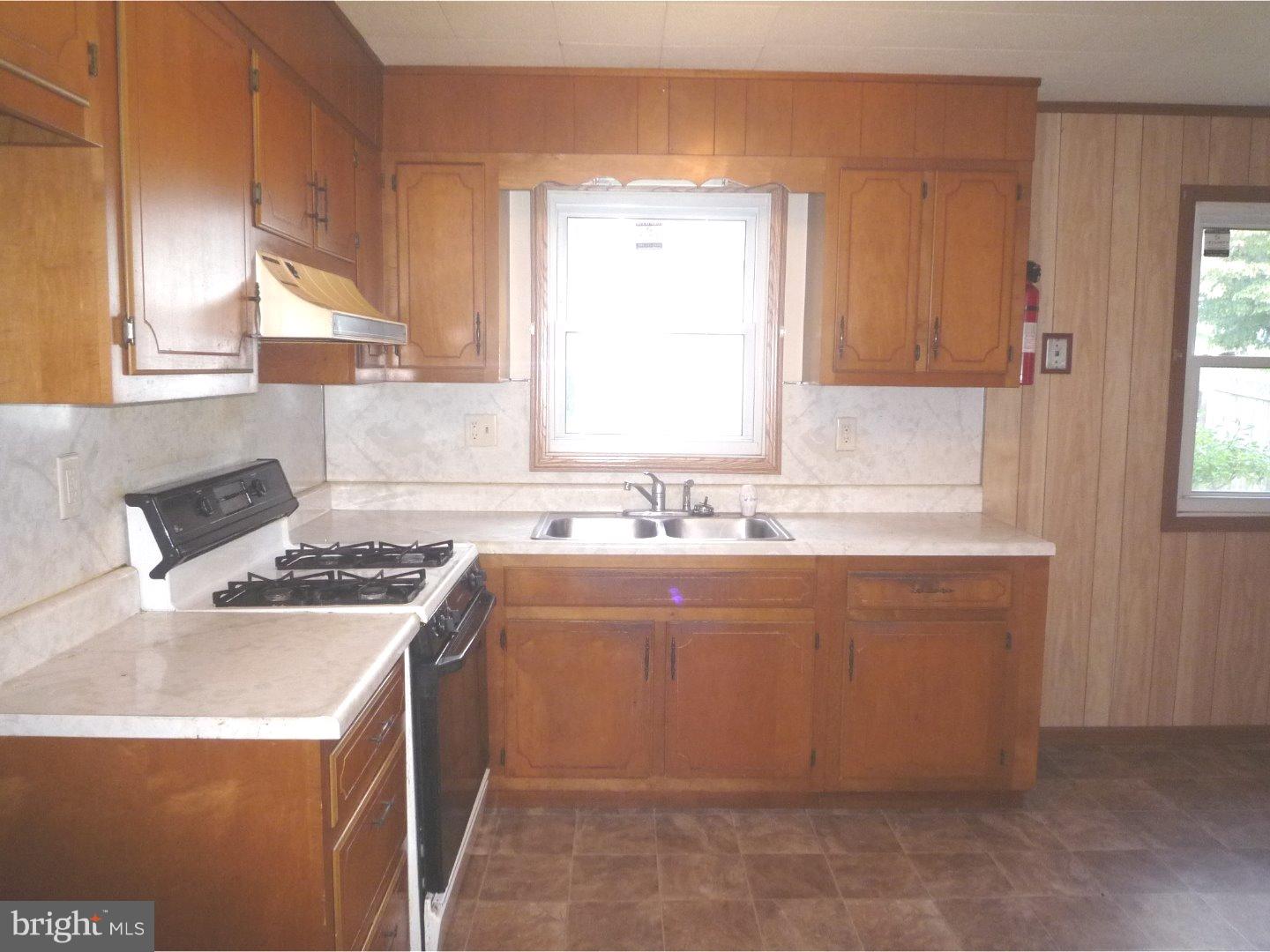 1715 Meade Street Reading, PA 19607 - Photo 7 of 19 Gallery Image 7