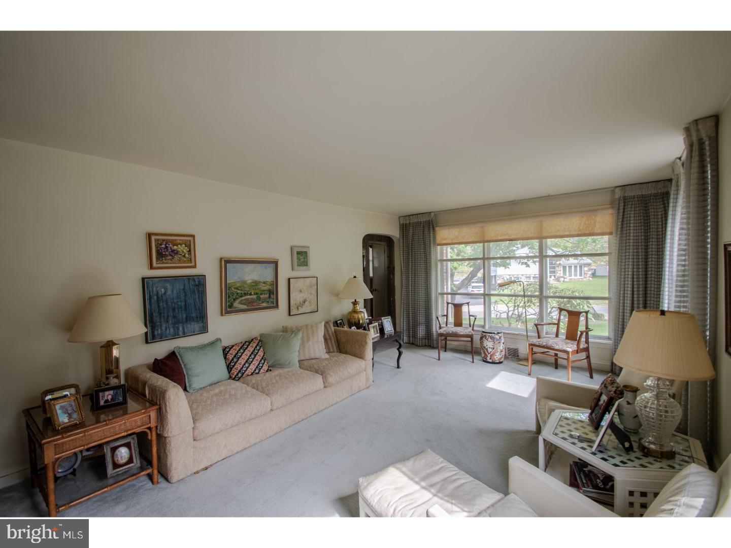1701 Tyson Road Havertown, PA 19083 - Photo 3 of 23 Living Room