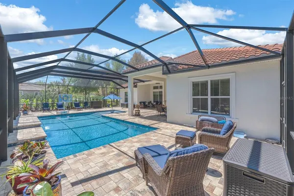 $926,777 | 5210 Alafia Falls Drive, Lithia, FL 33547