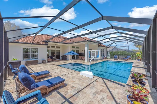 $926,777 | 5210 Alafia Falls Drive, Lithia, FL 33547