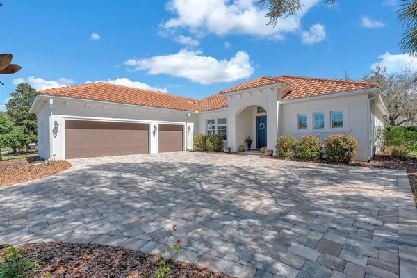 $926,777 | 5210 Alafia Falls Drive, Lithia, FL 33547