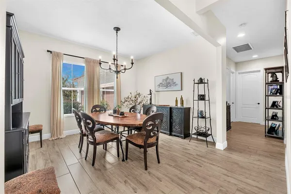 $926,777 | 5210 Alafia Falls Drive, Lithia, FL 33547