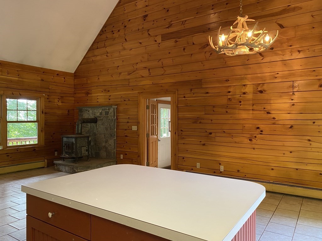 72 North Hillside Road Deerfield, MA 01373 - Photo 5 of 29 a bathroom with a sink and a bathtub