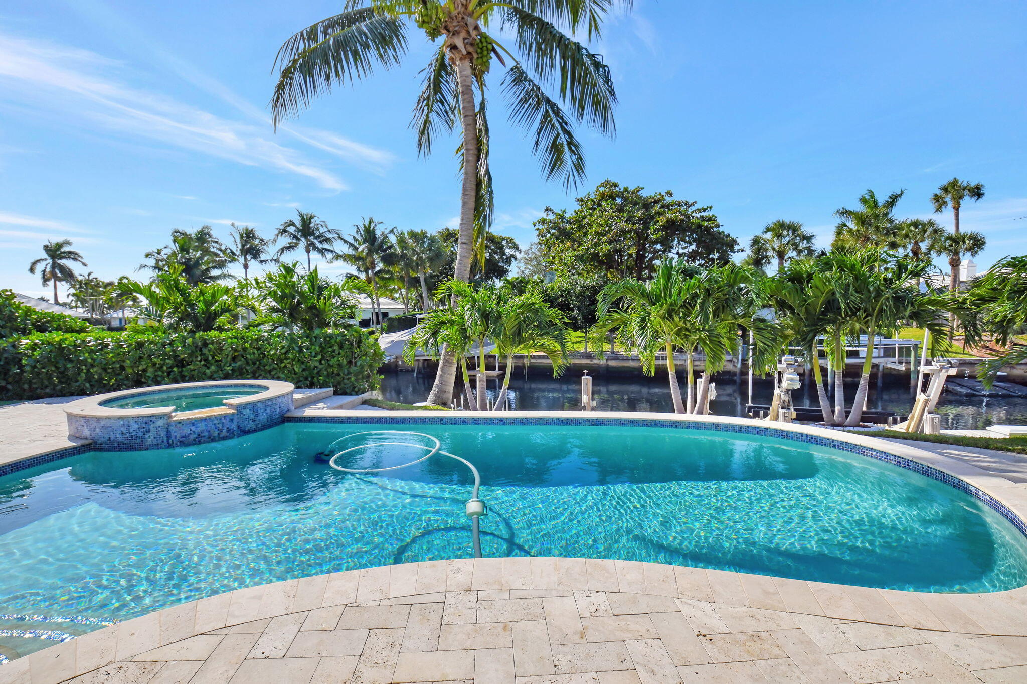 850 Holly Lane Boca Raton, FL 33486 - Photo 20 of 28 Backview