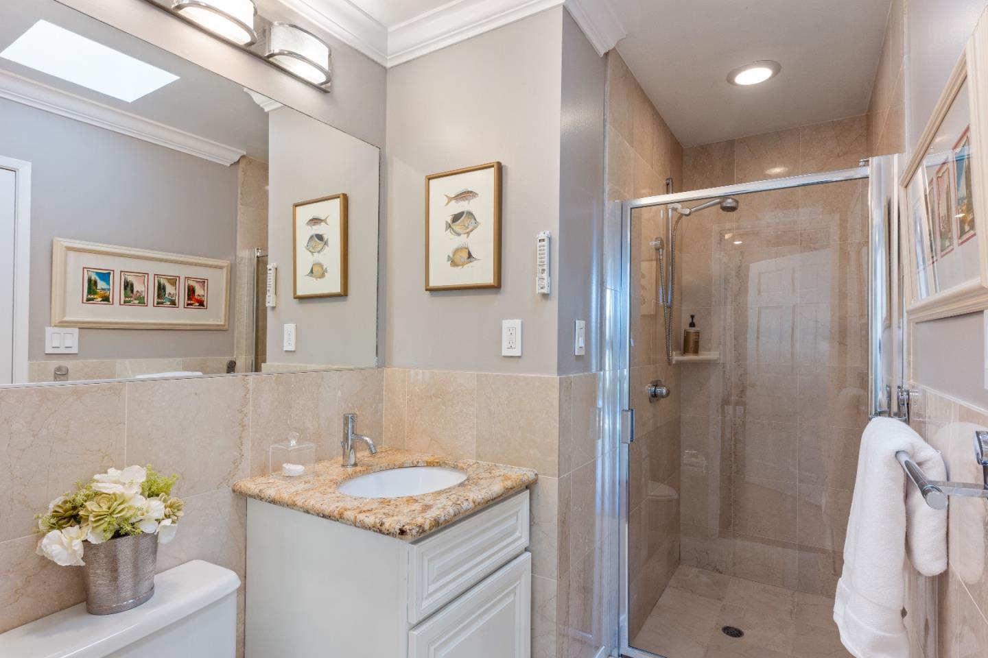 250 Darrell Road Hillsborough, CA 94010 - Photo 29 of 85