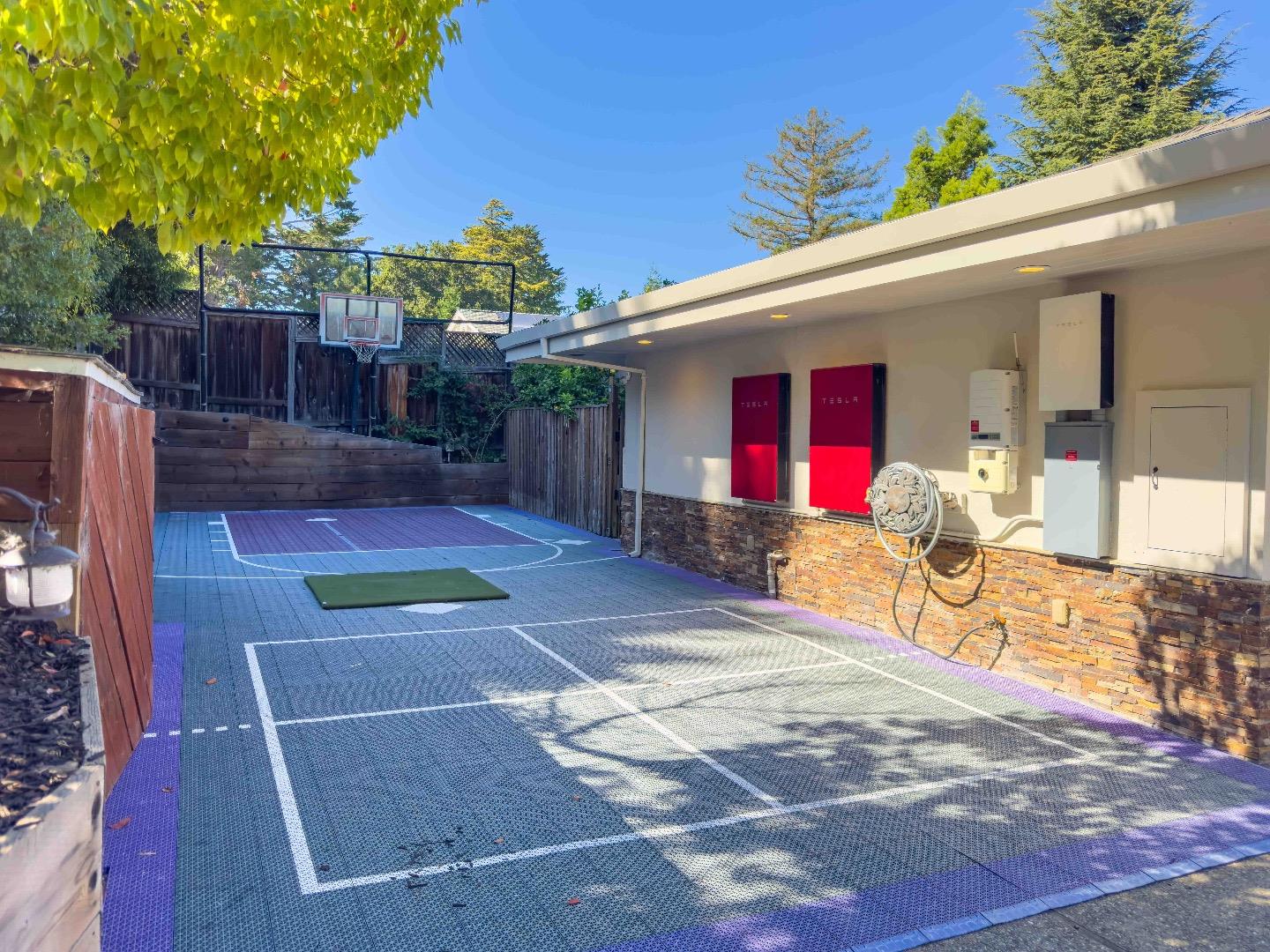 250 Darrell Road Hillsborough, CA 94010 - Photo 64 of 85