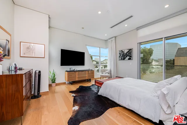 $3,450,000 | 2015 Purdue Avenue, Los Angeles, CA 90025