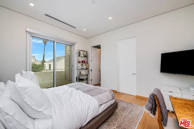 $3,450,000 | 2015 Purdue Avenue, Los Angeles, CA 90025