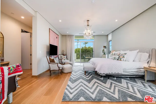 $3,450,000 | 2015 Purdue Avenue, Los Angeles, CA 90025