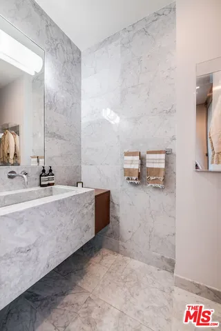 $3,450,000 | 2015 Purdue Avenue, Los Angeles, CA 90025