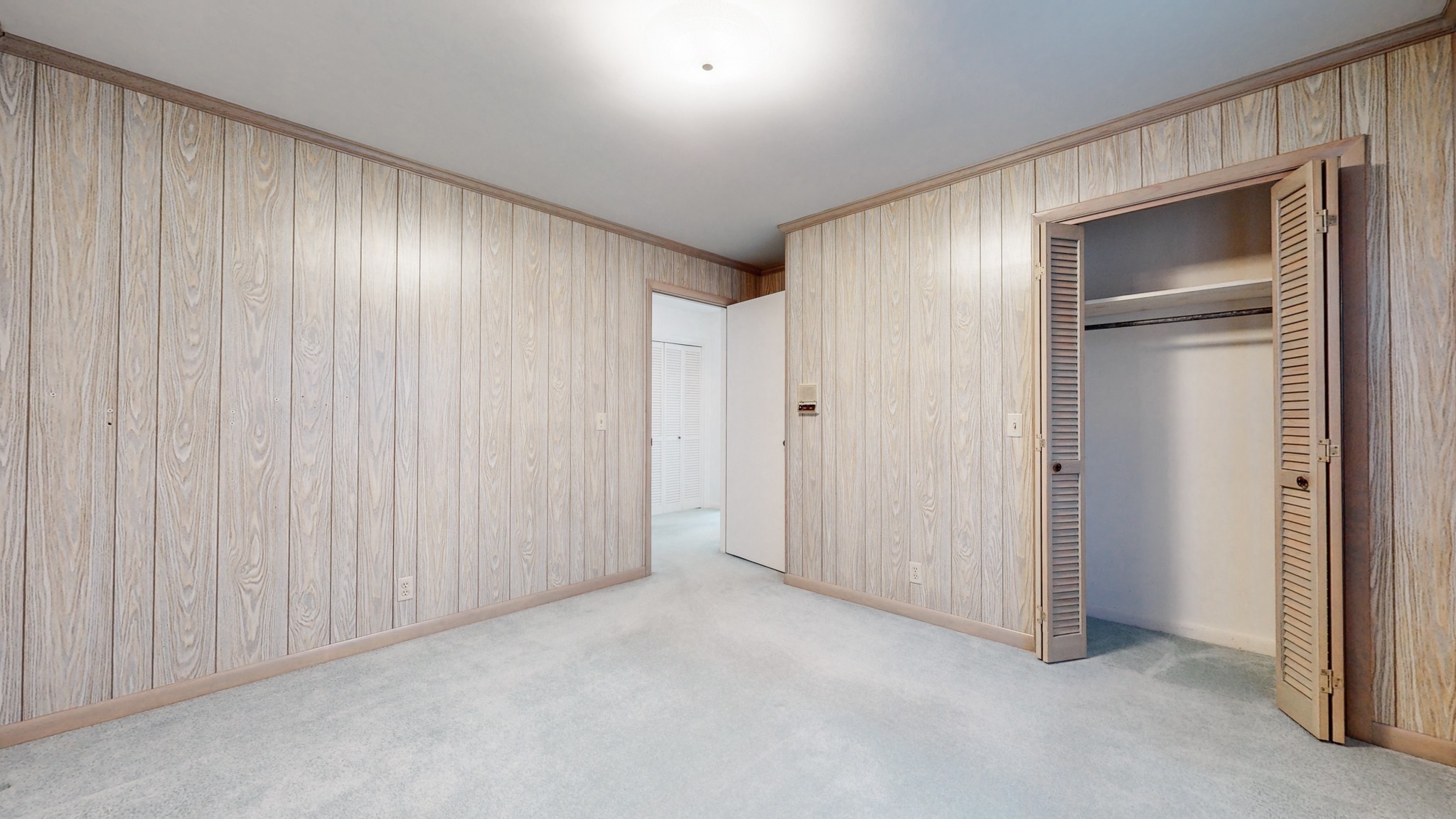 2124 Hillsboro Road Franklin, TN 37069 - Photo 22 of 44 a view of an empty room and closet area