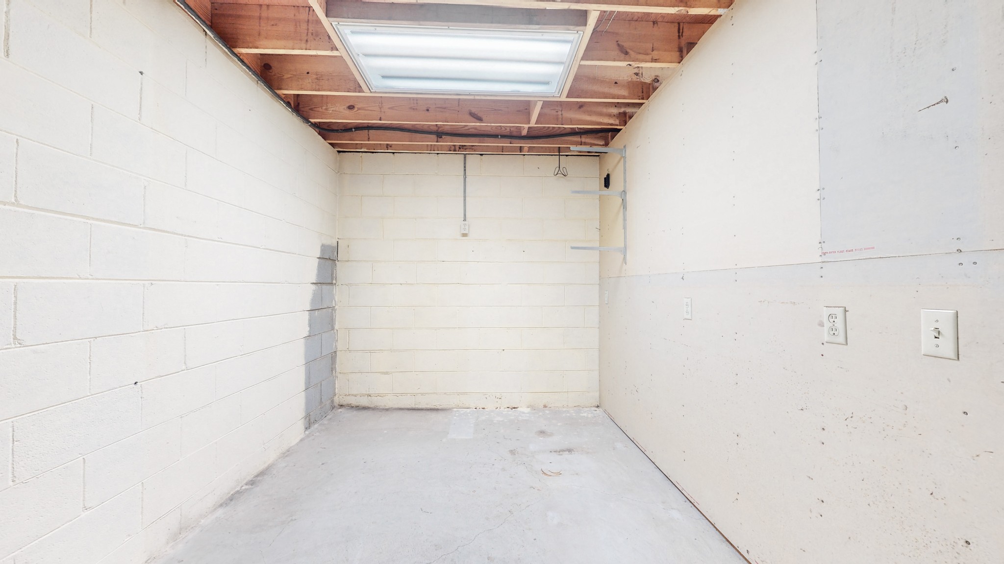 2124 Hillsboro Road Franklin, TN 37069 - Photo 24 of 44 a view of empty room