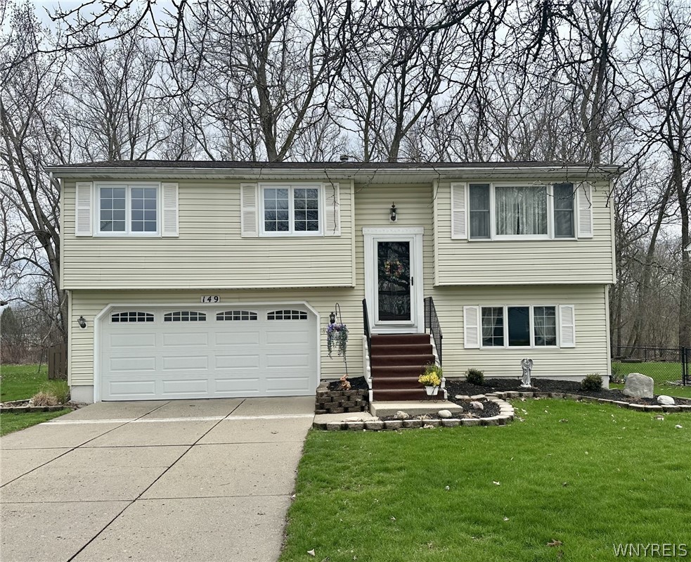 149 Hillpine Road Cheektowaga, NY 14227 - Photo 1 of 37