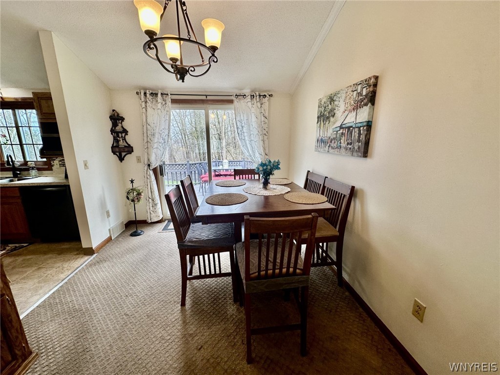 149 Hillpine Road Cheektowaga, NY 14227 - Photo 5 of 37