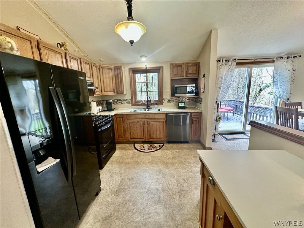 149 Hillpine Road Cheektowaga, NY 14227 - Photo 7 of 37