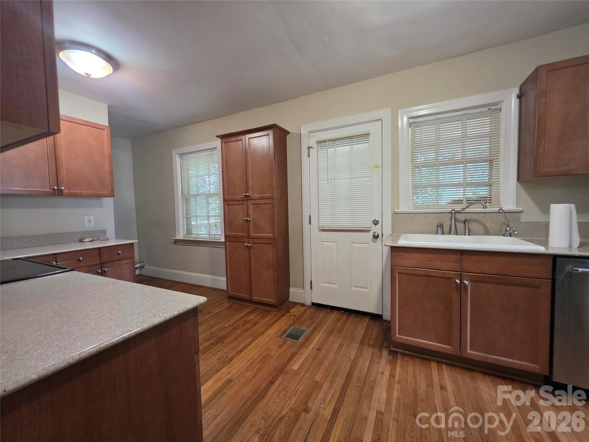 614 Marsh Road Charlotte, NC 28209 - Photo 10 of 24 Gallery Image 10